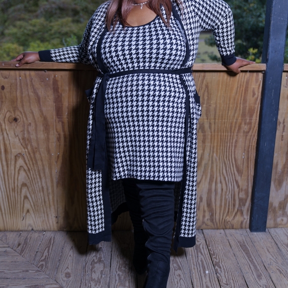 Houndstooth Patterned Cardigan - Picture 2 of 4
